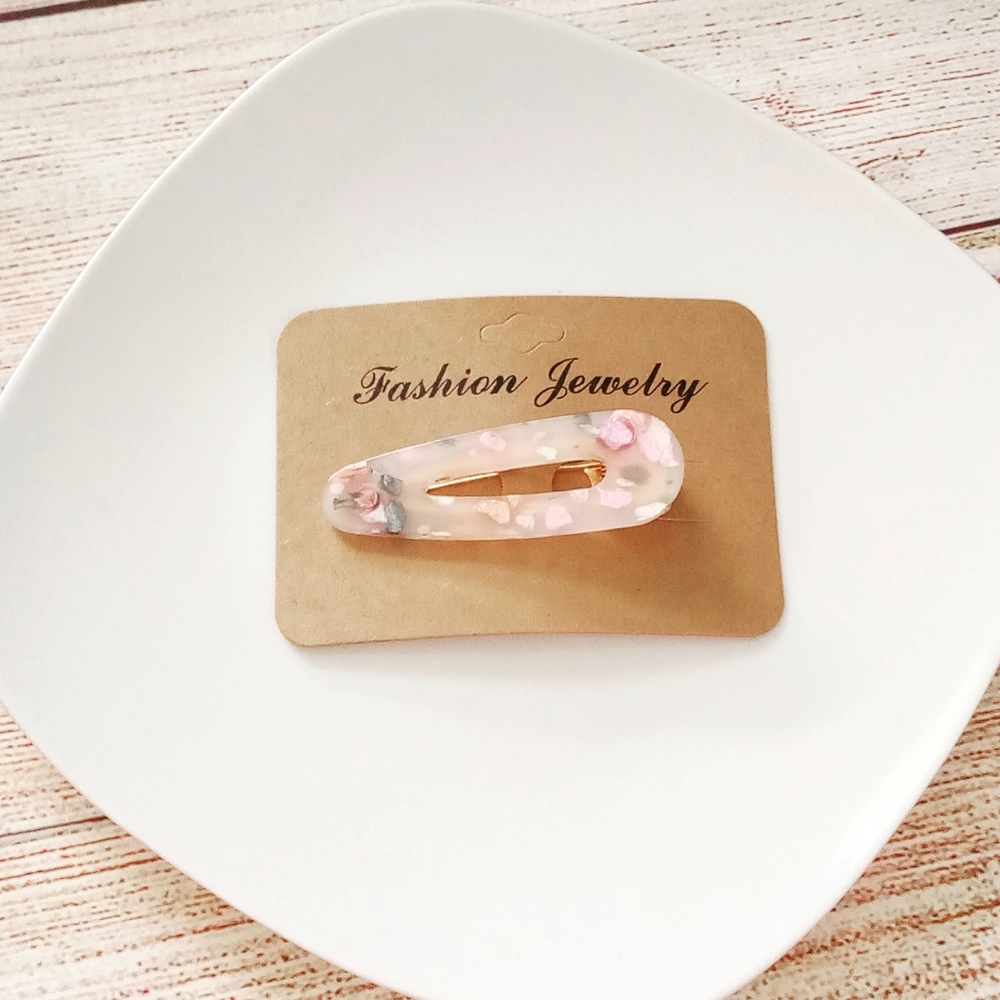 Floral Resin Soft Pink Hair clip